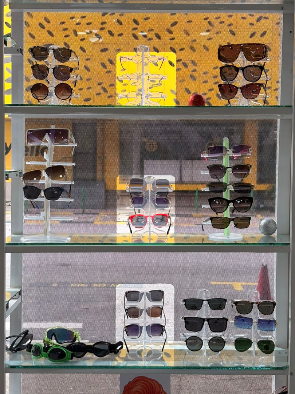 Vitrine de lunettes SAM OPTIQUE